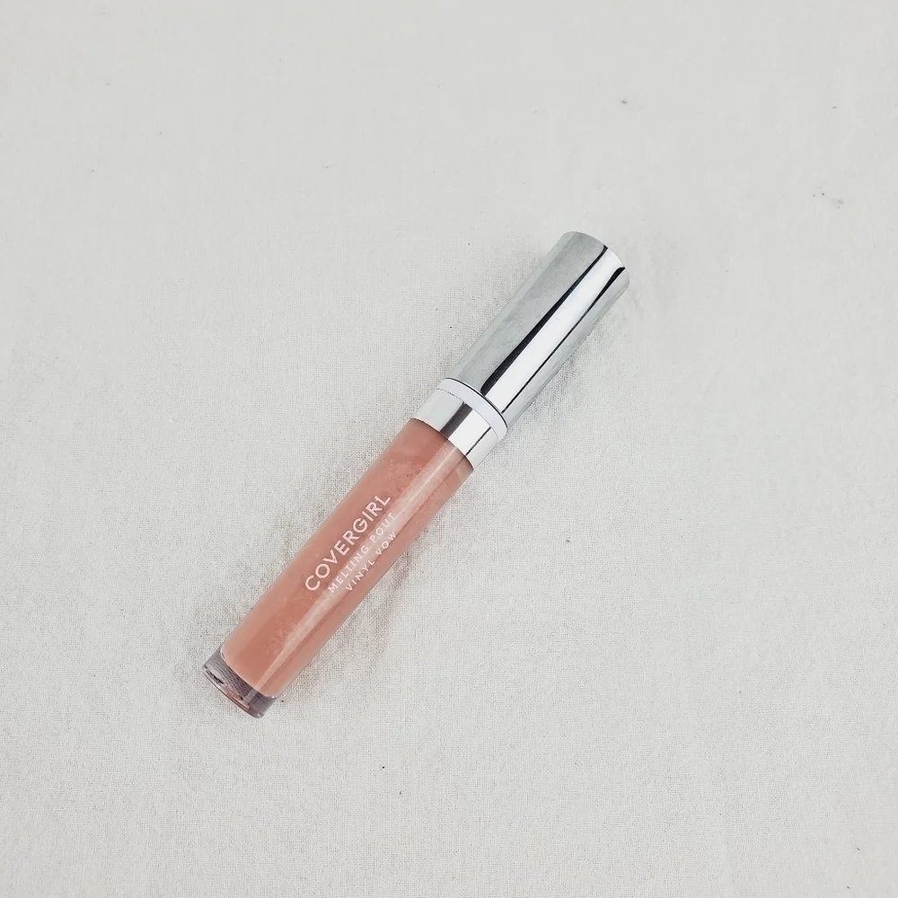 Covergirl melting pout Vinyl Vow Lip Gloss